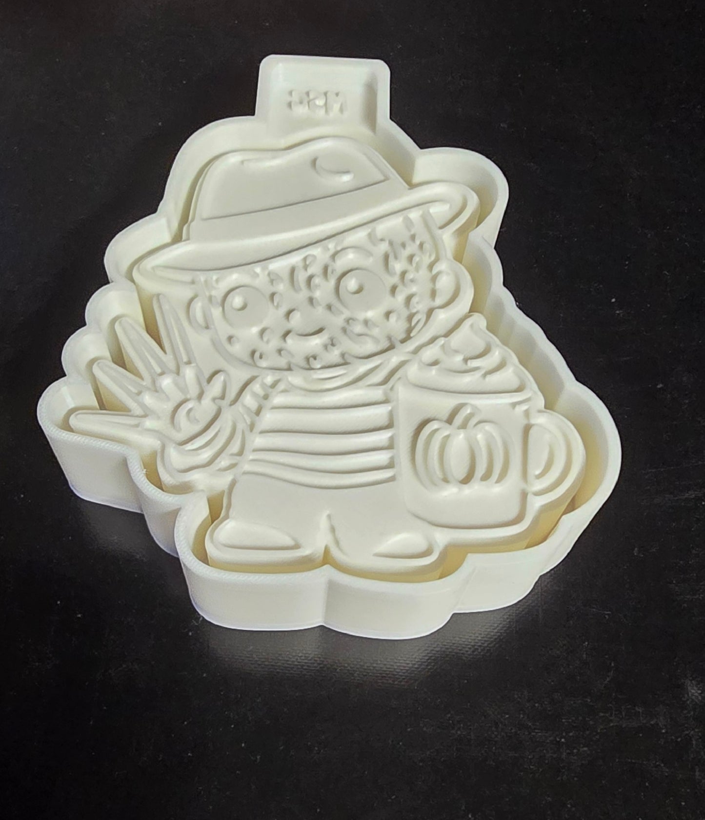 FREDDY PUMPKIN SPICE - mold