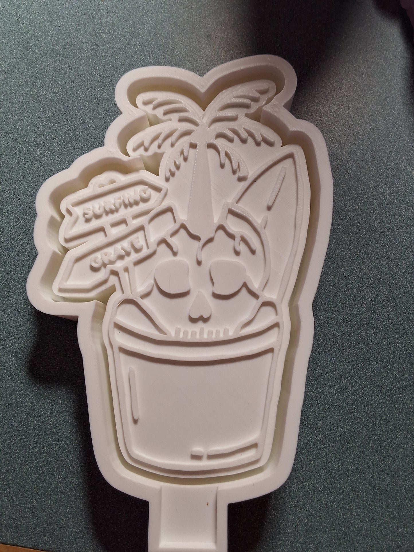 Skull beach pail mold