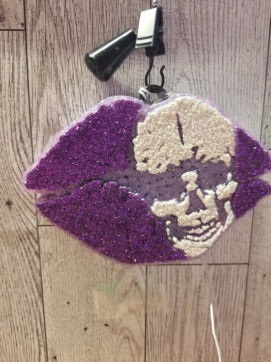 Lip Skull