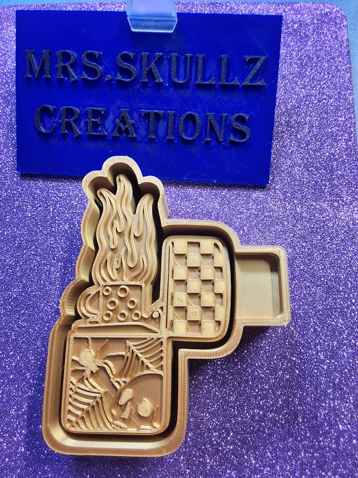 Skull & Web Lighter Mold